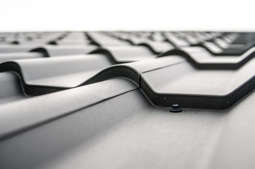 Traditional Asphalt vs Metal Roofing: Which is a better investment?